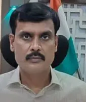 Ballia News : गंगा-सरयू घाटों पर नाव सुरक्षा को लेकर डीएम सख्त, बिना पंजीकरण नाव संचालन पर रोक