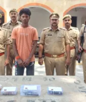25 हजार का इनामी बदमाश गिरफ्तार, लूट का सामान और तमंचा बरामद