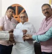 20 मई को देशभर में दवा दुकानों की हड़ताल, बलिया के दवा व्यापारियों ने सांसद से उठाईं समस्याएं
