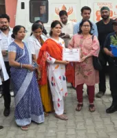 बलिया में विश्व रेडक्रॉस दिवस पर रक्तदान शिविर आयोजित, 11 लोगों ने किया रक्तदान