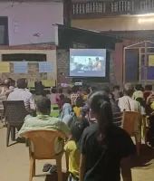 Maharajganj News: रात्रि चौपाल में गूंजी बेटियों की शिक्षा की आवाज, ग्रामीणों ने लिया हर बच्ची को स्कूल भेजने का संकल्प
