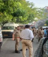 Lucknow Fire Tragedy: 14 मिनट में पहुंचीं 22 एंबुलेंस, अलर्ट मोड पर रहीं 108-102 सेवाएं; दो घायलों का इलाज जारी