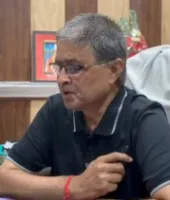 Ballia News : अविनाश प्रजापति की मौत पर CMO का बयान, कहा- ट्रॉमा सेंटर में चार डॉक्टरों ने किया था परीक्षण