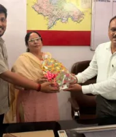 Ballia News : सीमा वर्मा ने संभाला औषधि निरीक्षक का कार्यभार, बनीं बलिया की पहली महिला ड्रग इंस्पेक्टर