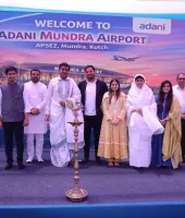 Adani Mundra Airport : मुंद्रा एयरपोर्ट से शुरू हुई पहली नियमित उड़ान सेवा, मुंबई-गोवा समेत 8 शहरों से बढ़ी कनेक्टिविटी
