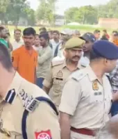 Prayagraj Triple Murder Case: चारपाई पर सो रहे एक ही परिवार के तीन लोगों की ईंट-पत्थर से कूचकर हत्या, इलाके में सनसनी