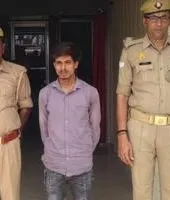 Ballia News : दुष्कर्म और पॉक्सो एक्ट के आरोपी को रेवती पुलिस ने किया गिरफ्तार
