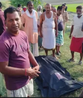 Ballia News : फूल तोड़ने गए बुजुर्ग की करंट लगने से मौत, आरोपी के खिलाफ मुकदमा दर्ज