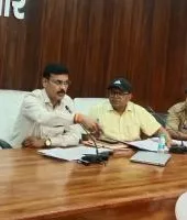 Ballia News: 21 जून को होगी नीट परीक्षा, जिले में बने 7 परीक्षा केंद्र; डीएम ने दिए कड़े निर्देश