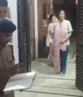 Firozabad News: पूर्व विधायक के बेटे ने पत्नी को गोली मारने के बाद खुद को भी मारी गोली, दंपति की मौत