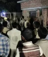 नवविवाहिता के कमरे में मिला विवाह कराने वाला अगुवा, पति ने बाहर से बंद किया दरवाजा; पुलिस कर रही जांच