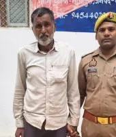 बलिया: हत्या के प्रयास के आरोपी को पुलिस ने किया गिरफ्तार, निशानदेही पर गड़ासा बरामद