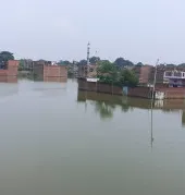 गंगा-सरयू के बढ़ते जलस्तर से बढ़ा बाढ़ का खतरा, गांवों में घुसने लगा पानी