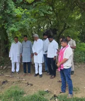 बाढ़ पीड़ितों से मिले विधायक जयप्रकाश अंचल, हरसंभव मदद का दिया भरोसा
