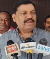 UP Politics : अमित शाह के बयान पर अरविंद सिंह गोप का पलटवार, बोले- 2027 में अखिलेश यादव बनेंगे मुख्यमंत्री