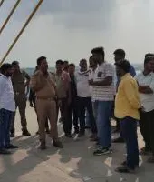 बलिया: जनेश्वर मिश्र सेतु से युवक ने गंगा में लगाई छलांग, तलाश जारी