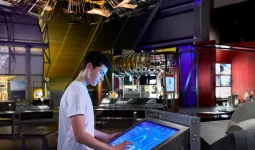 लंदन स्थित अदाणी ग्रीन एनर्जी गैलरी में दस लाख विज़िटर्स का स्वागत