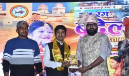 बुंदेलखंड के गौरव पलेरा के युवा वैज्ञानिक प्रखर विश्वकर्मा को उरई में मिला सम्मान, युवाओं को दिखाया सफलता का रास्ता