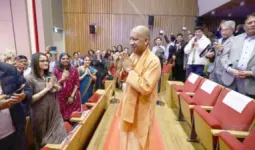 जापान में प्रवासी भारतीयों से मिले सीएम योगी, पूर्ववर्ती सरकारों पर साधा निशाना