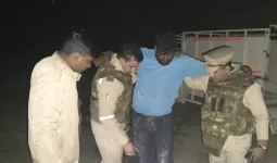 आजमगढ़ में मुठभेड़ के बाद दो गोतस्कर गिरफ्तार, एक घायल