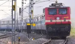 होली पर यात्रियों को राहत, छपरा–गोरखपुर के बीच अनारक्षित विशेष ट्रेन शुरू