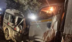 Ballia News : बोलेरो-पिकअप की आमने-सामने टक्कर में बालक की मौत, कई घायल