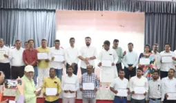 बलिया में 448 निपुण विद्यालयों के प्रधानाध्यापक सम्मानित