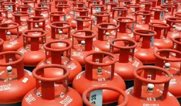 LPG Price Hike : रसोई गैस सिलेंडर हुआ महंगा, 60 रुपये की बढ़ोतरी; जानें दिल्ली-मुंबई समेत बड़े शहरों के नए रेट