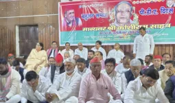 बलिया : सामाजिक परिवर्तन के महानायक कांशीराम को समाजवादियों ने किया नमन