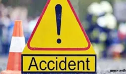 आगरा में दर्दनाक हादसा: पेड़ से टकराई कार, एक ही परिवार के 5 लोगों की मौत