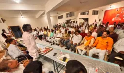 सांसद नीरज शेखर ने चंद्रशेखर हाफ मैराथन का लोगो लॉन्च किया, तैयारियों को अंतिम रूप