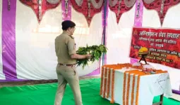 मुंबई में शहीद 66 फायरमैन को बलिया पुलिस ने दी श्रद्धांजलि, अग्नि सुरक्षा सप्ताह शुरू