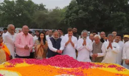 पूर्व प्रधानमंत्री चंद्रशेखर की 99वीं जयंती पर ‘जननायक स्थल’ पर श्रद्धांजलि, शताब्दी वर्ष का शुभारंभ