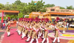 Ballia News : 343 रिक्रूट आरक्षियों की दीक्षांत परेड संपन्न, डीएम ने दिलाई पद एवं गोपनीयता की शपथ