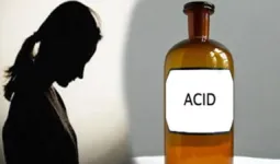 बरेली में शादी का दबाव बनाने का आरोप, युवती ने तेजाब पिया; तीन पर मुकदमा