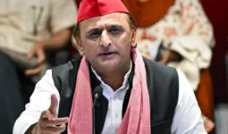 Lucknow News : गाजीपुर पीड़ित परिवार को सपा देगी 5 लाख की मदद, बोले अखिलेश— महिलाएं सुरक्षित नहीं