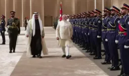 अबू धाबी पहुंचे पीएम मोदी, यूएई के साथ कई अहम समझौतों पर हुए हस्ताक्षर