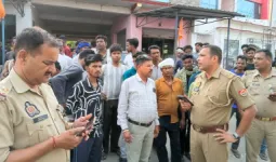 Pilibhit News : पड़ोसी दुकानदार को बचाने पहुंचे कपड़ा व्यापारी की गोली मारकर हत्या, व्यापारियों में आक्रोश