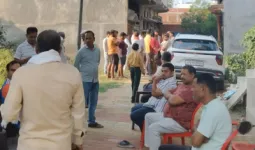 बलिया में भीषण सड़क हादसा : बाइक सवार पति-पत्नी की मौत, एएनएम थी नीतू