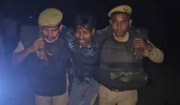 बहराइच में मासूम बच्ची की हत्या का आरोपी मुठभेड़ में गिरफ्तार, पुलिस पर की फायरिंग