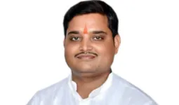 वट सावित्री व्रत आज : अखंड सौभाग्य और पति की दीर्घायु के लिए सुहागिन महिलाएं करें पूजन