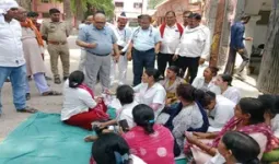 जिला अस्पताल में नर्स से मारपीट पर हंगामा, नर्सों ने किया कार्य बहिष्कार