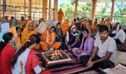 गायत्री जयंती एवं गंगा दशहरा पर नवकुंडी महायज्ञ, श्रद्धालुओं ने दीं आहुतियां