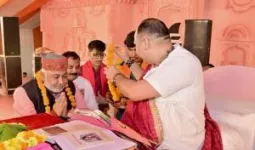 Ballia News : शिव महापुराण कथा के पांचवें दिन पं. प्रदीप मिश्रा ने बताया शरणागति और संगति का महत्व, देर रात किए भृगु व बालेश्वर मंदिर के दर्शन