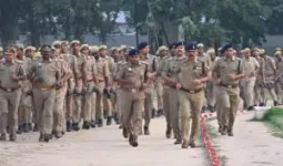 साप्ताहिक परेड में एसपी ने परखी जवानों की तैयारी, दंगा नियंत्रण उपकरणों का भी किया निरीक्षण