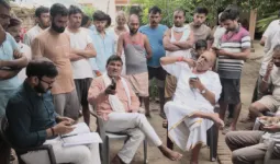 UP News: बलिया में 11 हजार वोल्ट लाइन की चपेट में आने से पिता-पुत्र की मौत, बिजली विभाग पर लापरवाही का आरोप