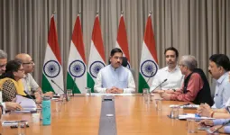 प्रह्लाद जोशी को शिक्षा मंत्रालय का अतिरिक्त प्रभार, धर्मेंद्र प्रधान का इस्तीफा स्वीकार