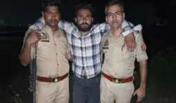 हत्या का वांछित आरोपी पुलिस मुठभेड़ में गिरफ्तार, पैर में लगी गोली