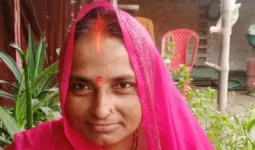 ट्रेन की चपेट में आने से महिला की मौत