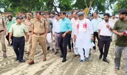 बलिया: मुख्यमंत्री योगी के 29 अगस्त के दौरे को लेकर तैयारियां तेज, डीएम-एसपी ने कार्यक्रम स्थल का किया निरीक्षण